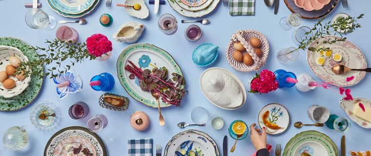 THE HERITAGE TABLE