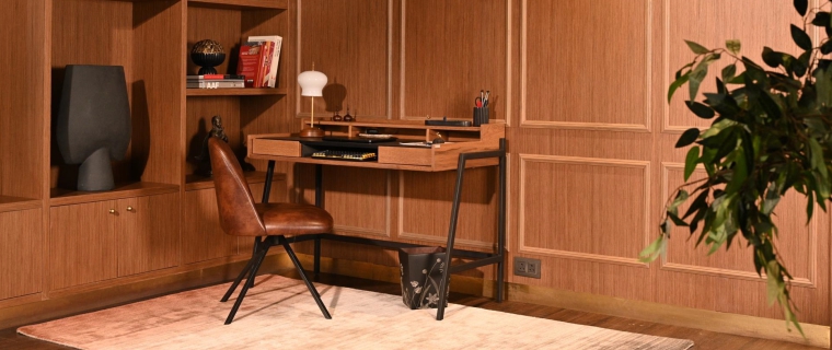 CREATE A WELL-DRESSED WORKSPACE