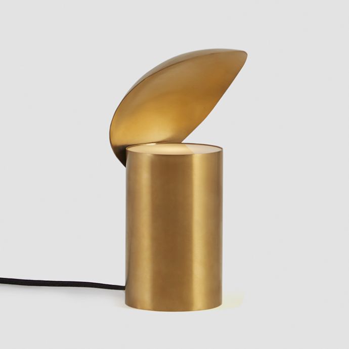 Shell Steel Table Lamp 