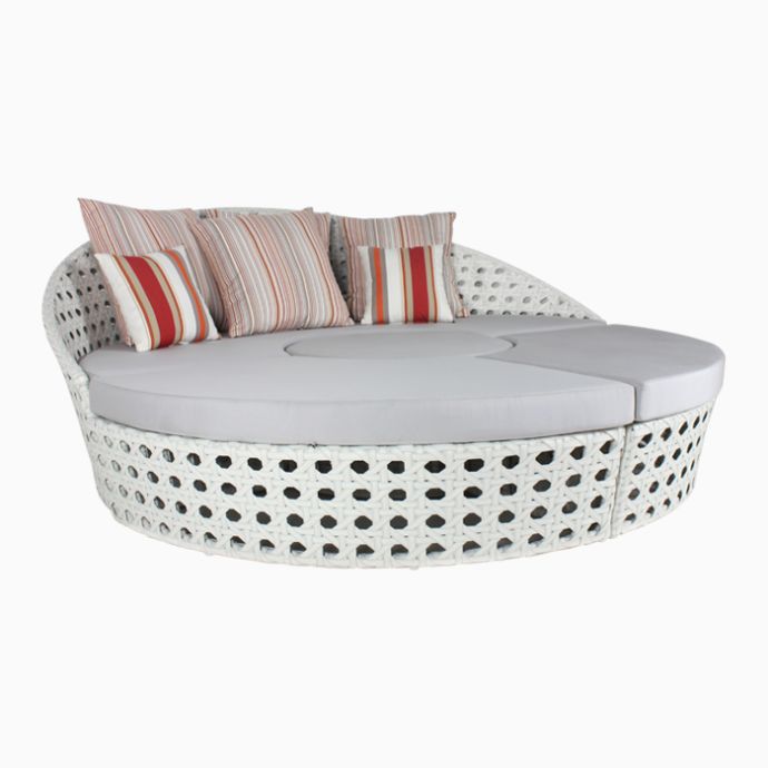Agnes Patio Daybed